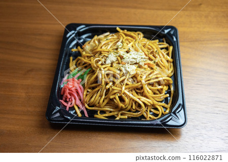 "Yakisoba" served in a plastic container 116022871