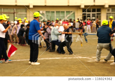 拔河比賽畫面模糊 拔河比賽畫面模糊 116024362