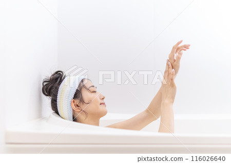 Bath time women beauty Bath time women beauty 116026640