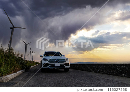 Luxury car and sunset 116027268