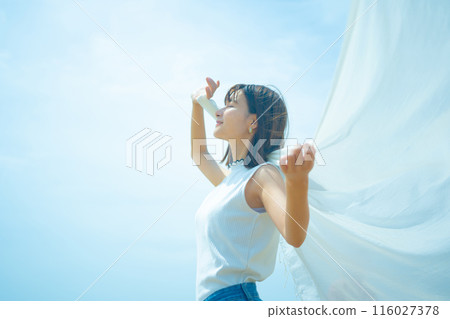 Healthy female portrait 116027378