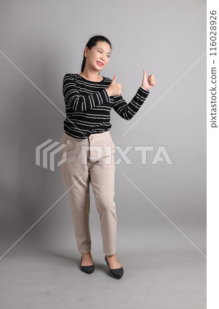 40s Asian Woman 40s Asian Woman 116028926