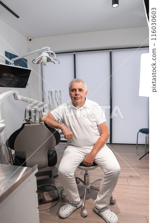 An attentive dentist who is attuned to a positive work atmosphere is ready to take care of all aspects of his patients' treatment and consultation. An attentive dentist who is attuned to a positive work atmosphere is ready to take care of all aspects of his patients' treatment and consultation. 116030603