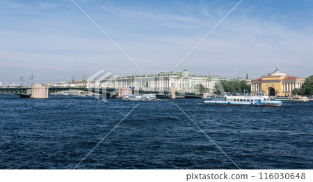 Panoramic view of St. Petersburg and Neva river in summer 116030648