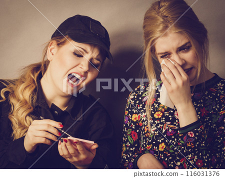 Security guard and shoplifter. Security guard and shoplifter. 116031376