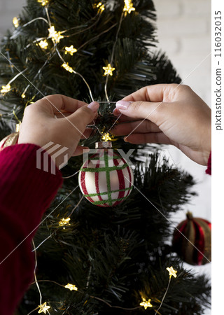 close up hands holding globe 116032015