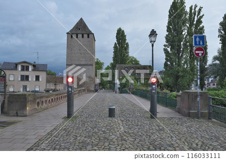 清晨的庫維爾橋 116033111