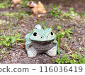 Ceramic frog figurine 116036419