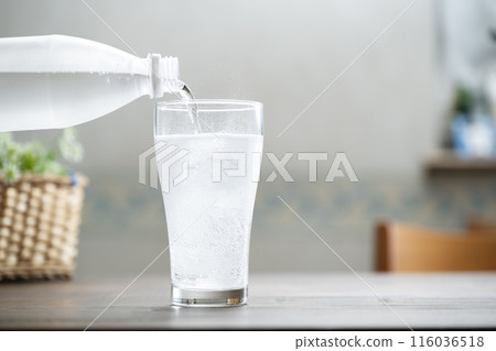 Pour cider Pour cider 116036518