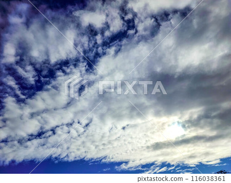 Blue sky and white clouds - changing weather patterns - Blue sky and white clouds - changing weather patterns - 116038361