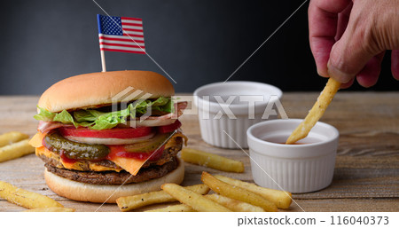 厚實多汁的漢堡 厚實多汁的漢堡 116040373