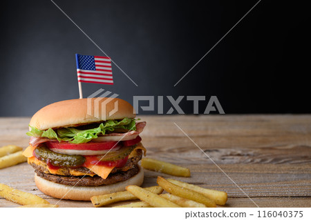 厚實多汁的漢堡 116040375