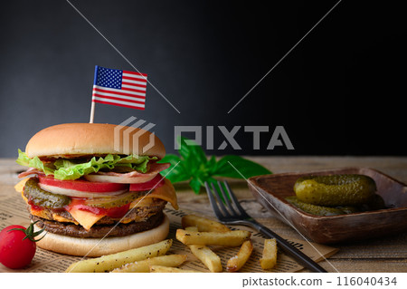 Thick and juicy burger 116040434