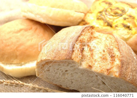 Lots of freshly baked bread 116040771