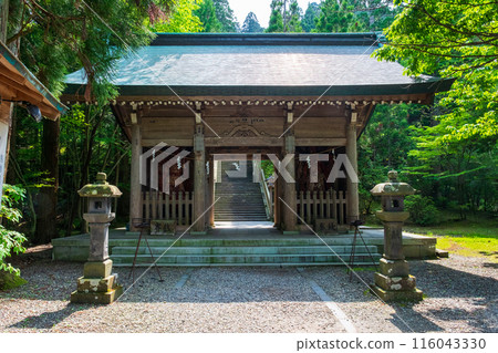 Shinzan Shrine: Shinmon (Niomon) 116043330
