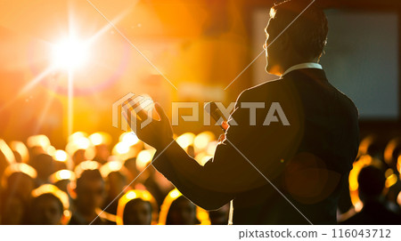 Businessman giving a lecture 116043712