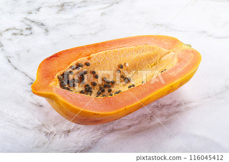 Sweet and juicy tropical papaya Sweet and juicy tropical papaya 116045412
