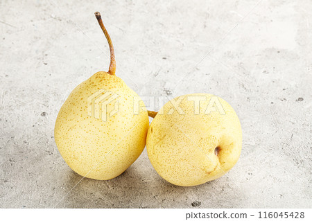 Natural organic Chinese yellow pears Natural organic Chinese yellow pears 116045428