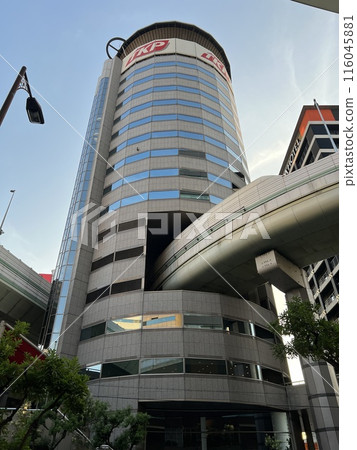 大阪梅田阪神高速公路11號線池田線梅田出口及TKP Gate Tower大樓 大阪梅田阪神高速公路11號線池田線梅田出口及TKP Gate Tower大樓 116045881
