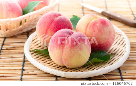 Summer Fruits Peaches (Wakayama Prefecture Peaches) Summer Fruits Peaches (Wakayama Prefecture Peaches) 116046762