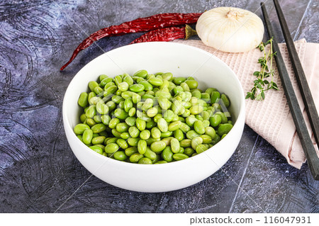 Bowl of delicious edamame beans 116047931