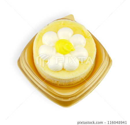Mini cup cake isolated on white background. 116048941