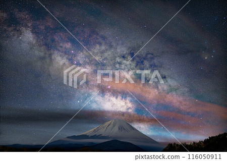 [銀河素材]富士山與銀河[山梨縣] 116050911
