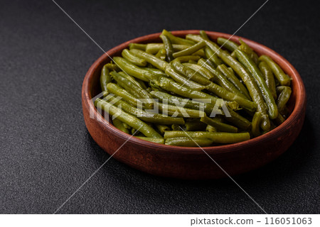 Boiled green bean pods with salt and spices 116051063