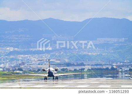 Summer Osaka Airport (Itami Airport) Airplane taking off Toyonaka City, Osaka Prefecture 116051293