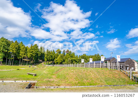 春日山城史蹟 山城廣場，上杉謙信的宅邸，全國最大的中世紀城堡，東部基地有一座名為「關門堀」的整體建築 116053267