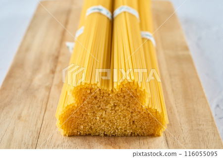 一堆義大利麵棒 一堆義大利麵棒 116055095