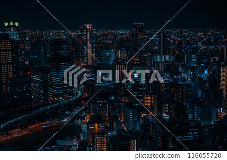 從梅田藍天大廈看大阪夜景 從梅田藍天大廈看大阪夜景 116055720