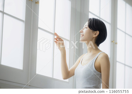 窗邊的女人 116055755