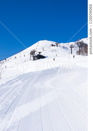 從長野縣北安郡白馬村白馬五龍滑雪場看到的地藏菩薩頭像(富美山脈) 從長野縣北安郡白馬村白馬五龍滑雪場看到的地藏菩薩頭像(富美山脈) 116056068