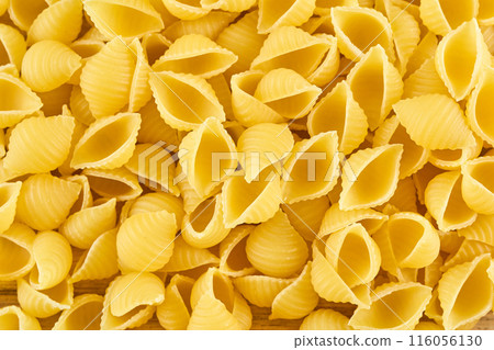 木板上的乾義大利麵 木板上的乾義大利麵 116056130