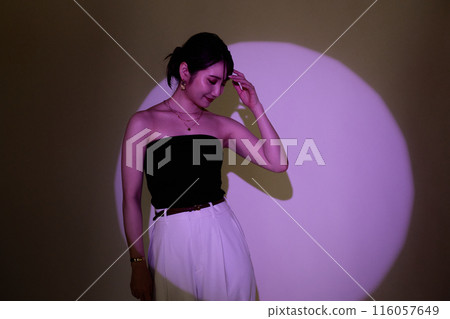 Female portrait using light and shadow color lighting 116057649