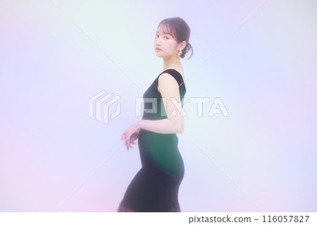 夏天的女人肖像 116057827