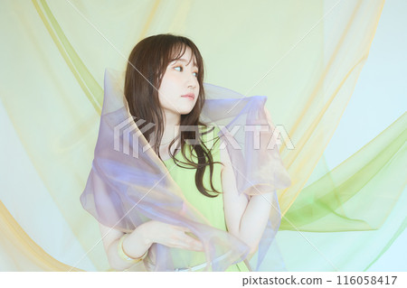 夏天的女人肖像 116058417