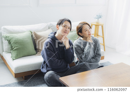 Couple drinking tea Couple drinking tea 116062097