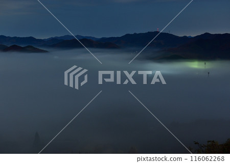 從寶山公園展望台眺望夜久野台地的雲海 從寶山公園展望台眺望夜久野台地的雲海 116062268