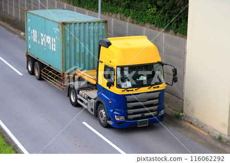 Trailer truck 116062292