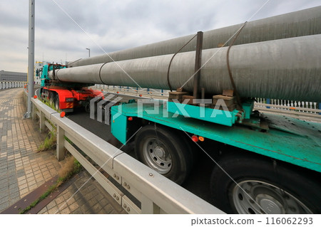 Trailer truck 116062293