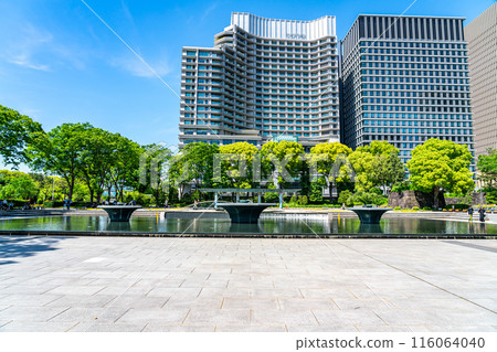 [東京]和田倉噴泉公園和東京皇宮酒店美麗的新綠 116064040