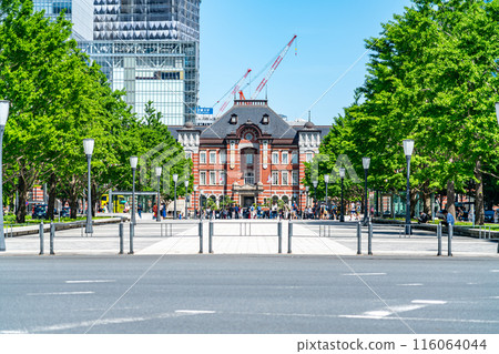 [Tokyo] Tokyo Station, a beautiful redeveloped area with fresh greenery 116064044