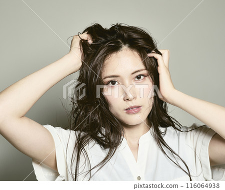 White background young lady White background young lady 116064938