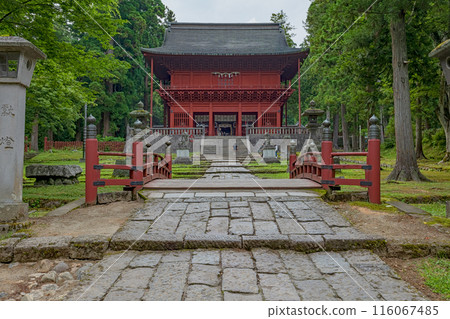 青森津輕國一宮岩山神社參道與塔門 116067485
