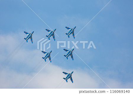 Blue impulse flying in the sky 116069140