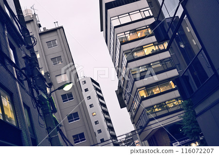 建築物之間的山谷 116072207