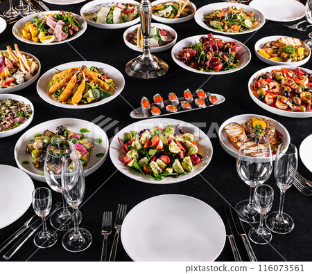 Elegant banquet table setting top view 116073561