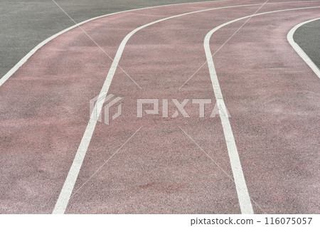 Running track 116075057